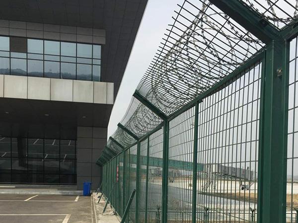 機場鋼筋網圍界案例展示圖片2