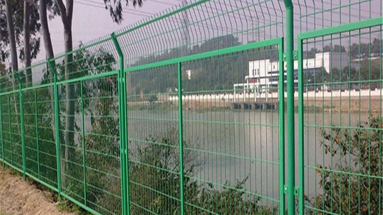 南水北調護欄18631858321